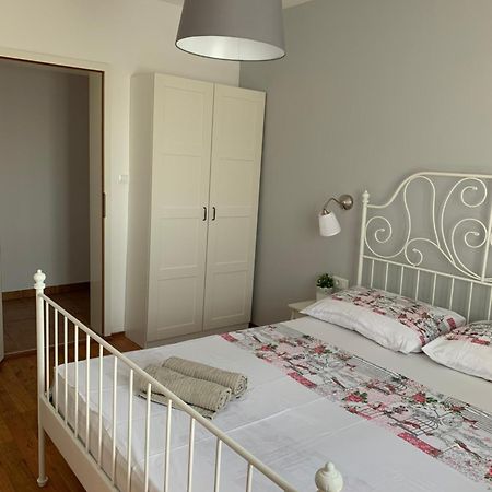 Apartmani Maksan Pakoštane Exterior foto