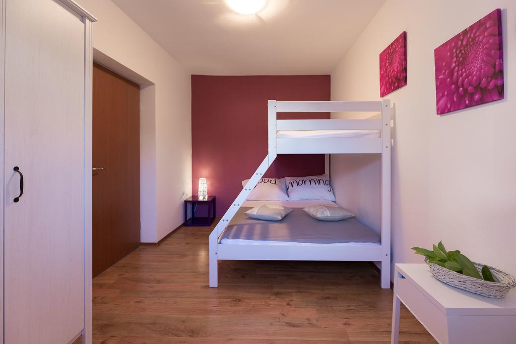 Apartmani Maksan Pakoštane Exterior foto