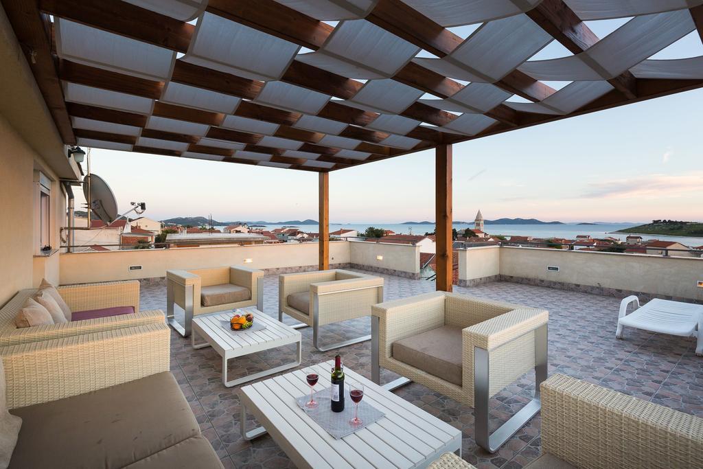Apartmani Maksan Pakoštane Exterior foto