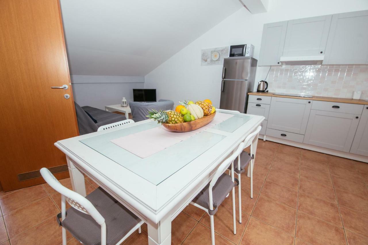 Apartmani Maksan Pakoštane Exterior foto